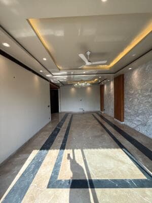 Greenwood City Luxurious Builder Floor