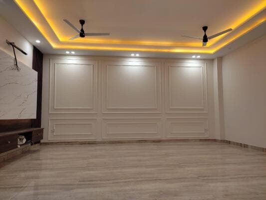 Semi-Furnished 3 BHK Residential for Sale in Palam Vihar, Gurgaon