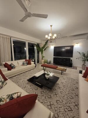 Semi-Furnished 4 BHK Residential for Rent in S Block DLF Phase 3, Gurgaon