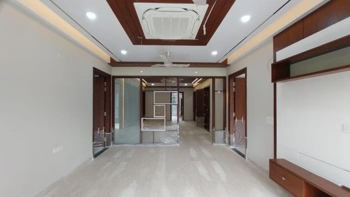 Semi-Furnished 4 BHK Residential for Sale in Palam Vihar, Gurgaon