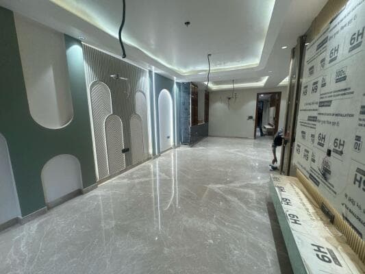 Semi-Furnished 3 BHK Residential for Sale in South City 1, Gurgaon