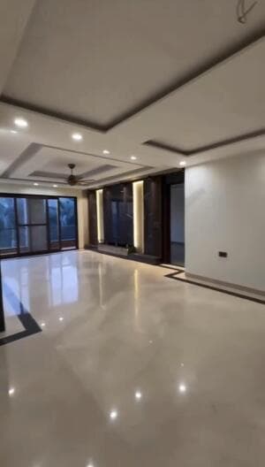 Semi-Furnished 4 BHK Residential for Sale in South City 1, Gurgaon