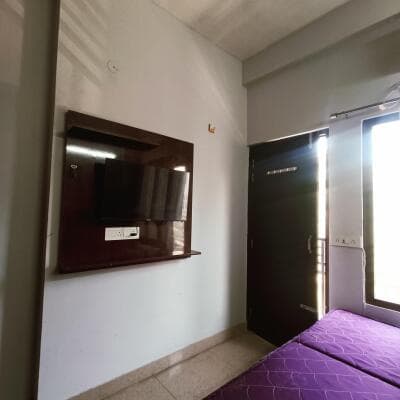 3 BHK Residential for Rent in Sector 27, Gurgaon