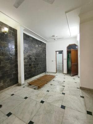 2 BHK Residential for Rent in Block C Palam Vihar, Gurgaon