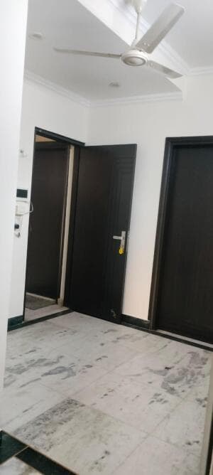 Semi-Furnished 1 BHK Residential for Rent in DLF Phase 3, Gurgaon
