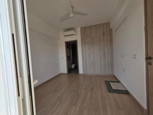 DLF Gardencity Enclave