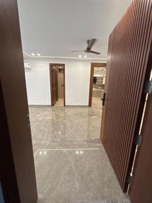 luxury builder floor in Sushant lok 2