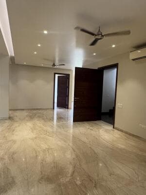DLF Phase 1 Ultra Luxury Builder Floors