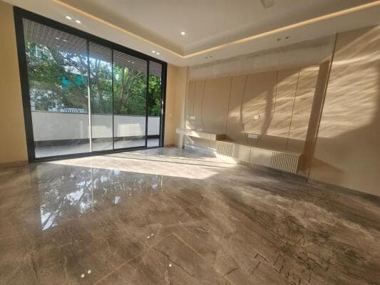 Semi-Furnished 5 BHK Residential for Rent in Sushant Lok 3 Extension, Gurgaon
